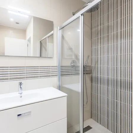 Flh Graca Colourful Апартаменти *